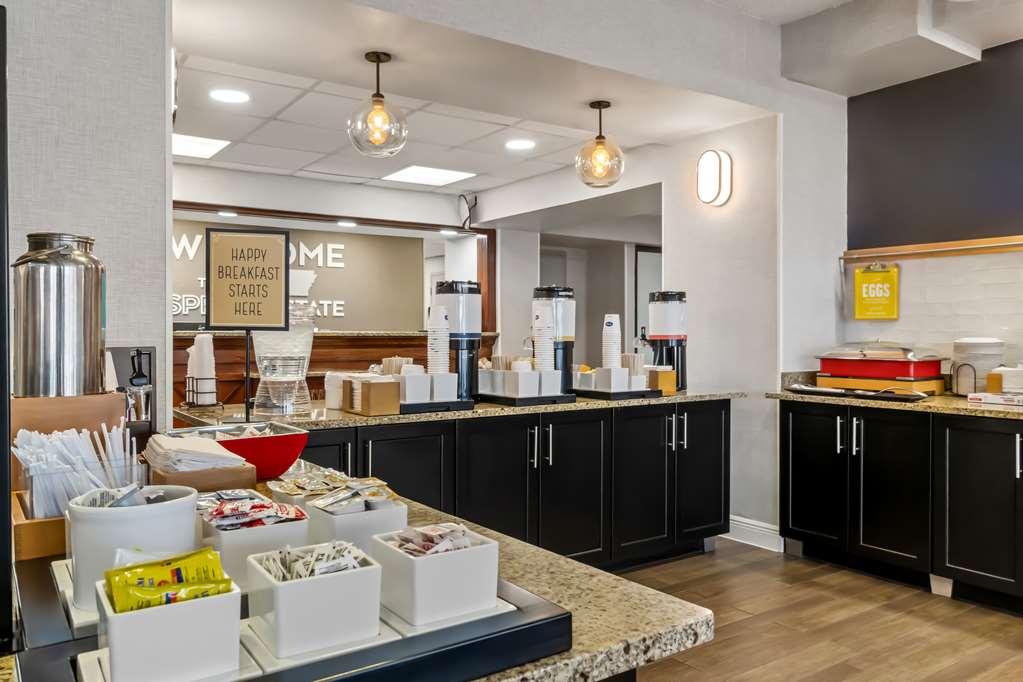 Hampton Inn Jonesboro Restaurant photo